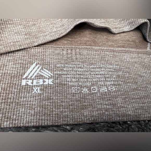 MUST BUNDLE Reebok - Picture 3 of 3